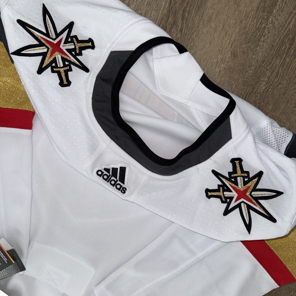 NWT Adidas Vegas Golden Knights White Away Jersey Men's 50 Authentic NHL Strap - Picture 4 of 11
